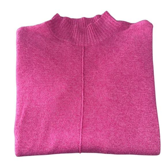Tahari Pink Woman’s Sweater Top - Picture 6 of 7